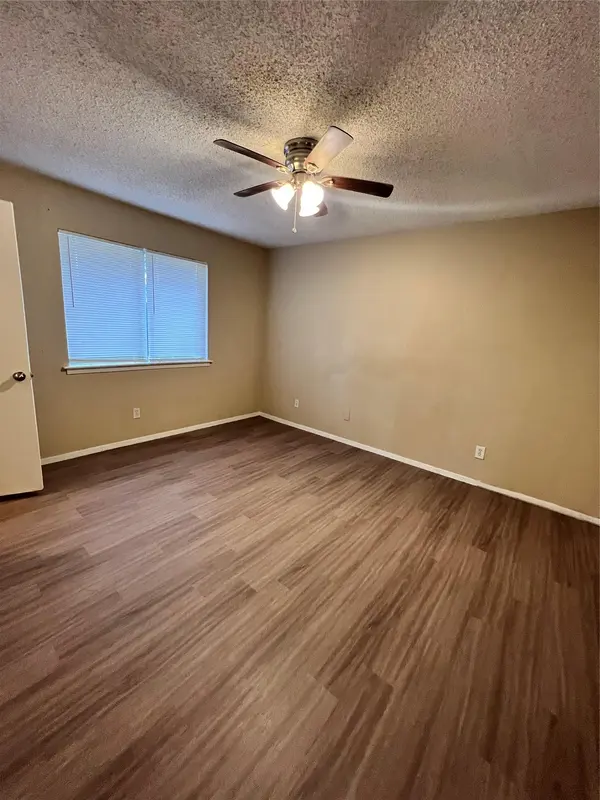 418 Linden ST #B, Bastrop, TX 78602