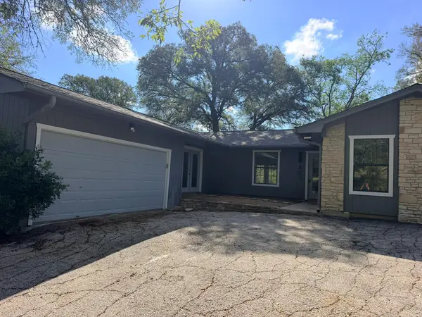2 Acacia DR, Wimberley, TX 78676