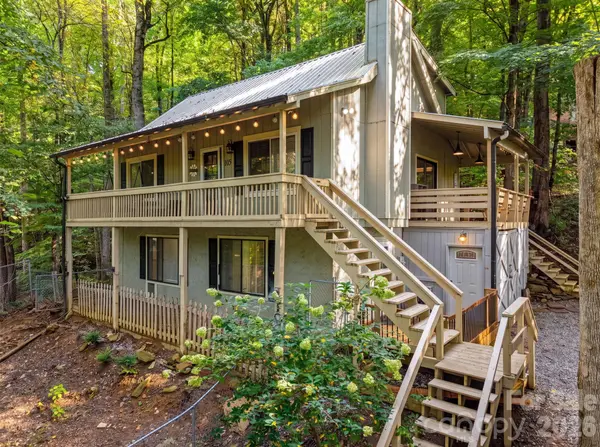 105 Shirley DR, Maggie Valley, NC 28751