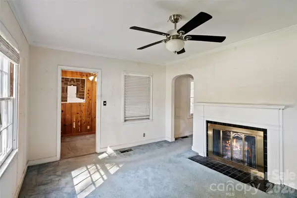1211 Woodland DR, Charlotte, NC 28205