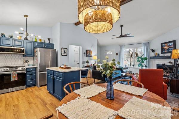 169 Meadow Glen DR, Troutman, NC 28166