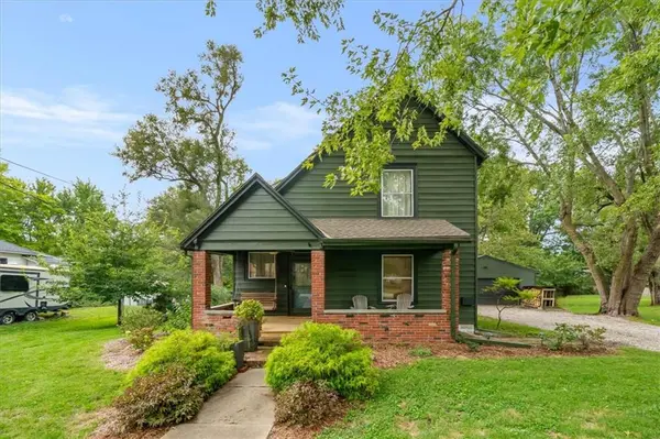 579 E Loula ST, Olathe, KS 66061