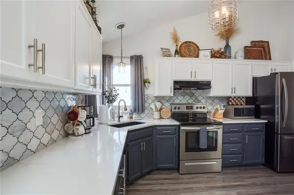 1133 E Butterfield PL, Olathe, KS 66062