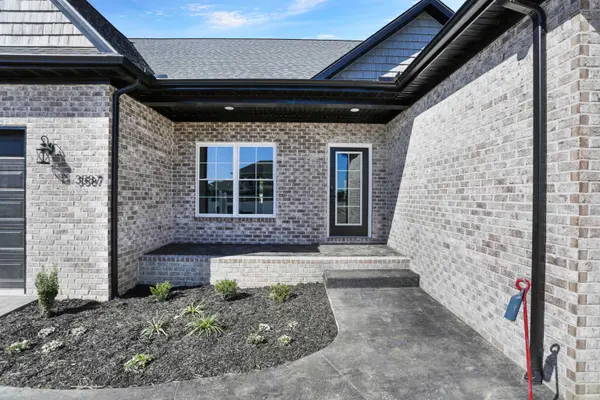 3587 Sand DR, Newburgh, IN 47630