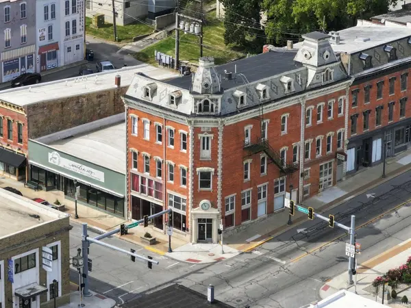 2 W Market ST, Wabash, IN 46992