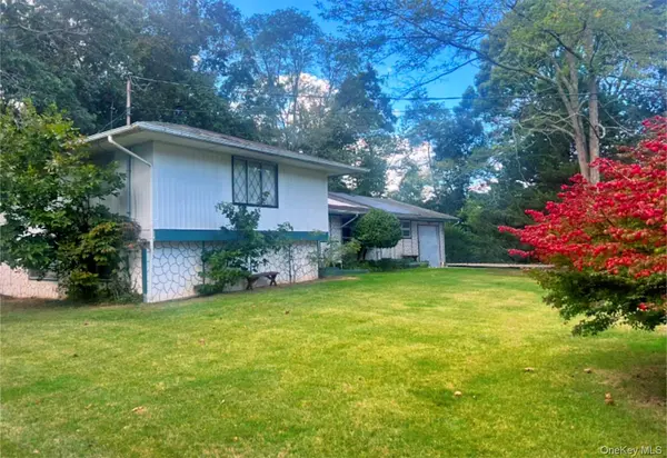 2605 Grand AVE, Mattituck, NY 11952