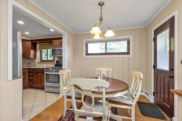 77 Horton AVE, Valley Stream, NY 11581