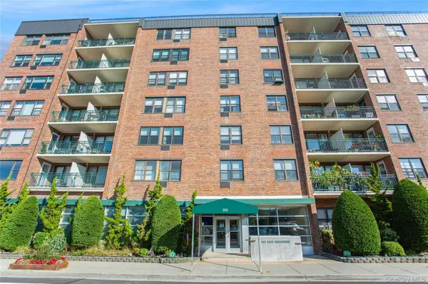333 Broadway #4G, Long Beach, NY 11561