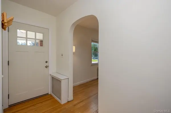 8 Deforest AVE, New City, NY 10956