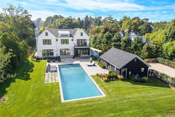 276 N Main ST, Southampton, NY 11968