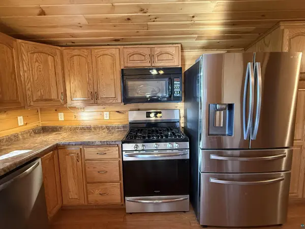 26 Hemlock Cr, Babbitt, MN 55706