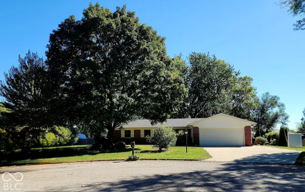 1345 Crest CT, Plainfield, IN 46168