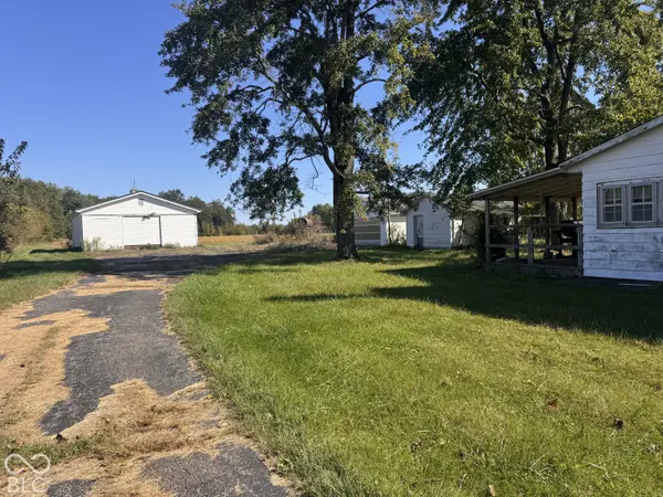 8055 S 150 W, Columbus, IN 47201