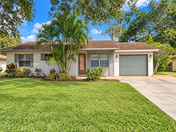 1064 DEER HOLLOW BLVD, Sarasota, FL 34232