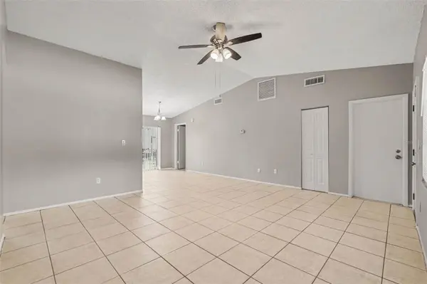 13904 FULLERTON DR, Tampa, FL 33625
