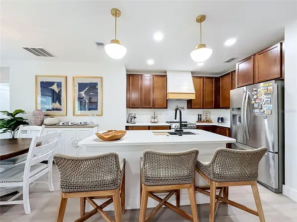23648 COMPANERO DR, Sorrento, FL 32776