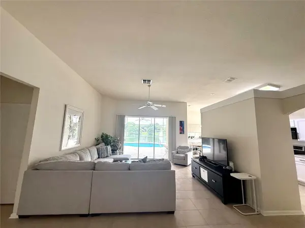 1836 EVERHART DR, Orlando, FL 32806