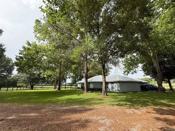 8585 NW 162ND CT, Morriston, FL 32668