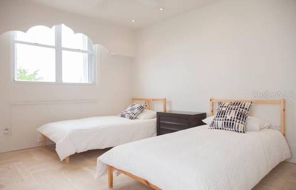5 CARRION COURT #402, San Juan, PR 00911