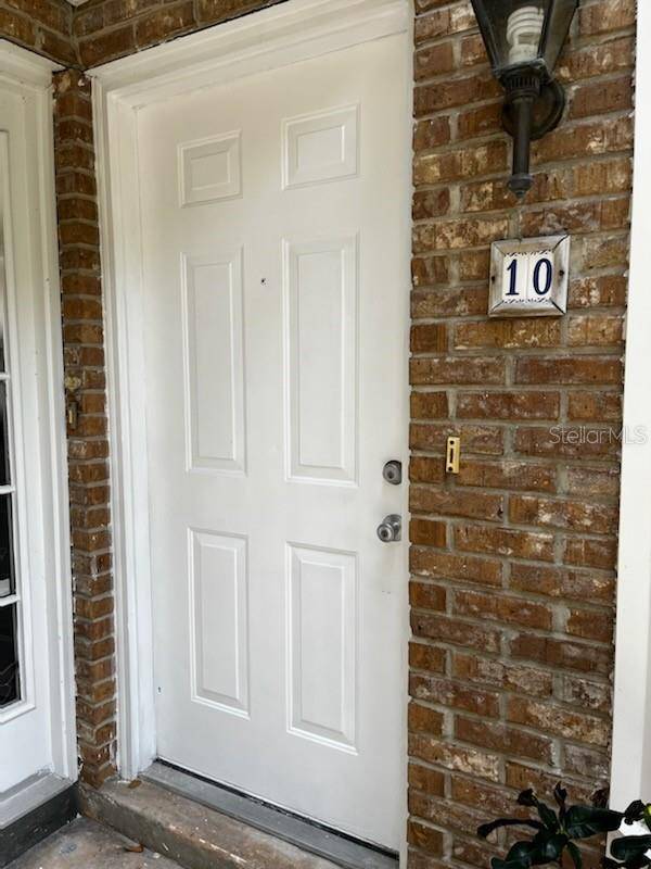 2201 COACH HOUSE BLVD #10, Orlando, FL 32812