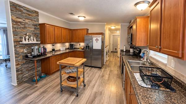 12831 HAWK HILL DR, Thonotosassa, FL 33592