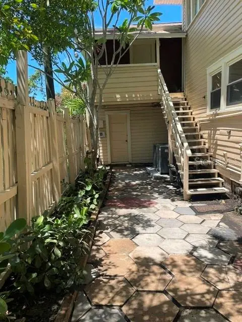 848 3RD ST N, St Petersburg, FL 33701