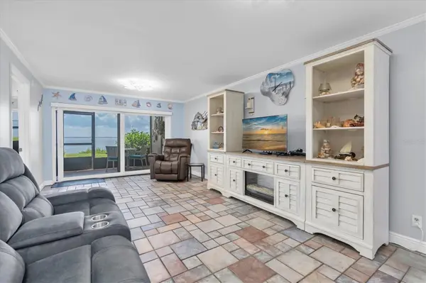 6372 PALMA DEL MAR BLVD S #111, St Petersburg, FL 33715