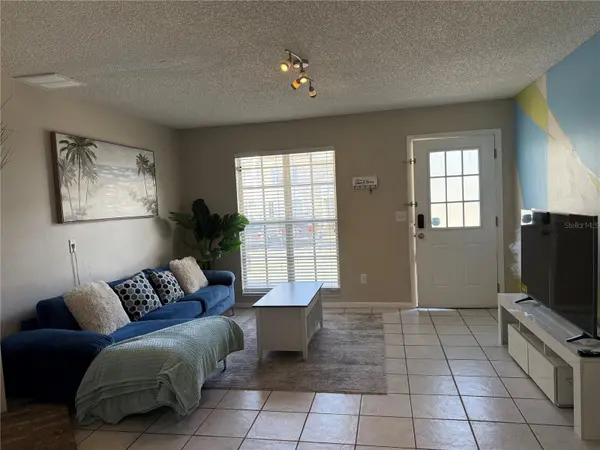 11316 GRANDVILLE DR #3G, Temple Terrace, FL 33617