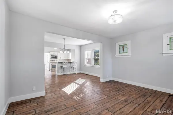 5238 Schollmeyer AVE, St Louis, MO 63109