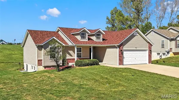 1007 Wrigley CIR, Warrenton, MO 63383