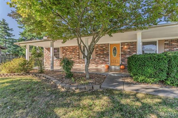 357 Beaver Lake DR, St Charles, MO 63303