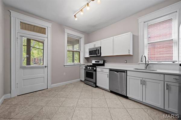 6114 Waterman BLVD, St Louis, MO 63112