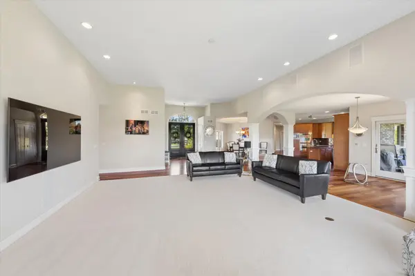 25860 Prairie Hill LN, Plainfield, IL 60585