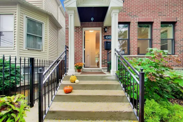 4343 N Hamlin AVE, Chicago, IL 60618