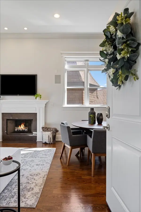 823 W WOLFRAM ST #3E, Chicago, IL 60657