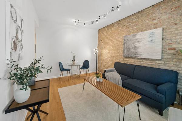2478 N Albany AVE #3, Chicago, IL 60647