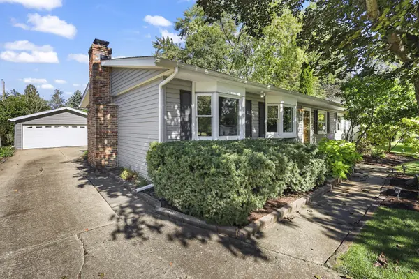 30W240 Allister LN, Naperville, IL 60563