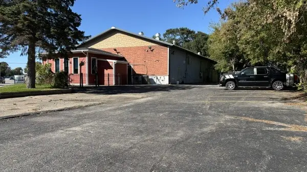 622-628 Grand AVE, Waukegan, IL 60085
