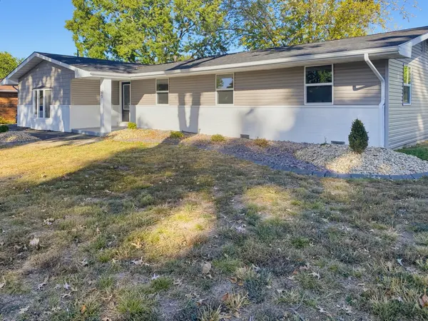 5 Bel Air DR, Centralia, IL 62801