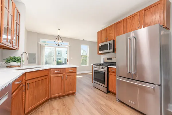 206 Barrett DR #D, Yorkville, IL 60560