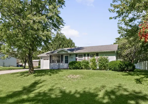 512 Ridge RD, Philo, IL 61864