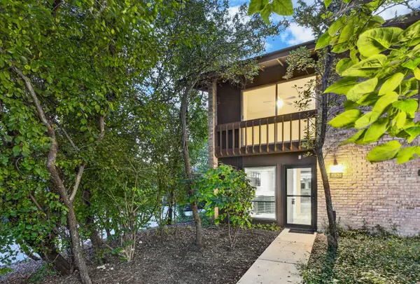 5931 Meadow DR #157A, Lisle, IL 60532