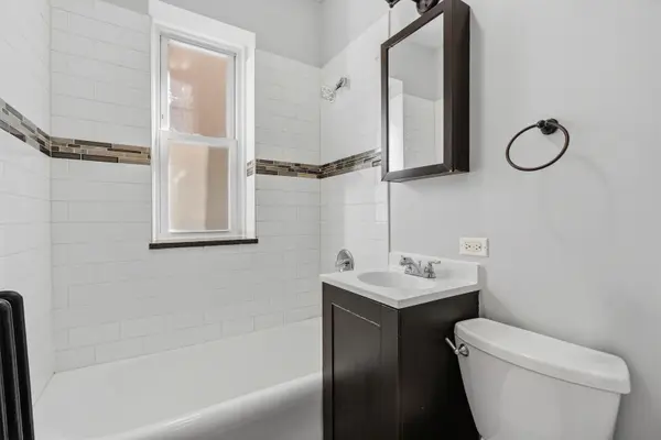 1608 W Sherwin AVE #101, Chicago, IL 60626
