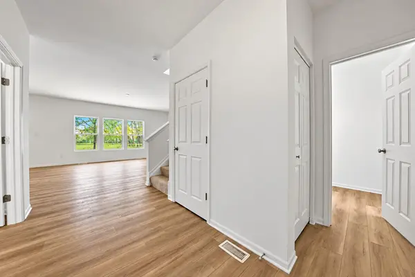 22 Levanno DR, Crown Point, IN 46307