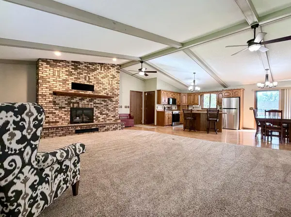 1604 Birchwood PL, Worthington, MN 56187
