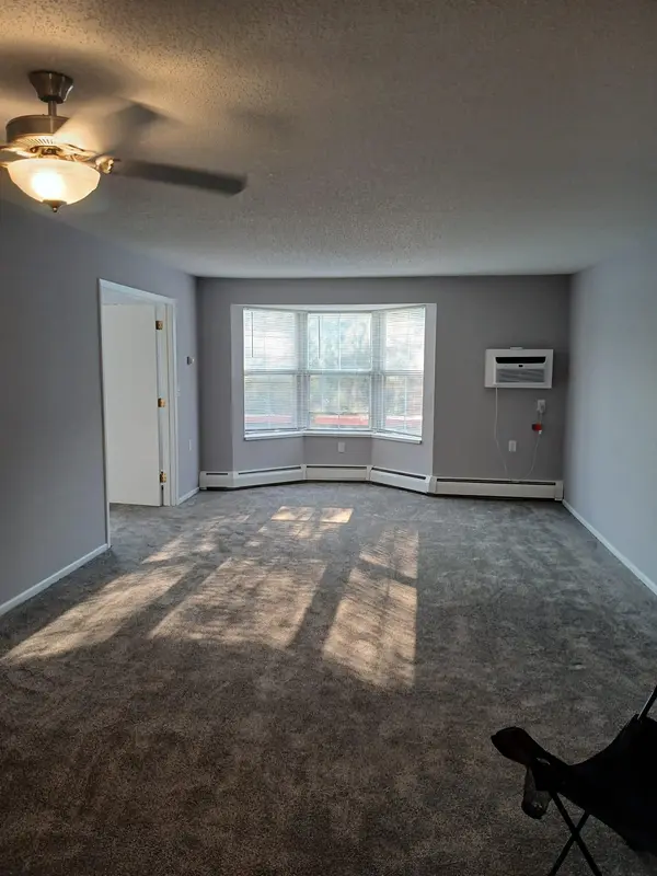 3232 Fremont AVE N #215, Minneapolis, MN 55412