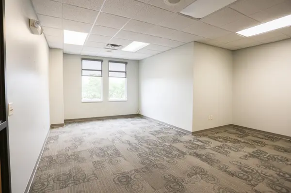 1561 Commerce CT #200, River Falls, WI 54022