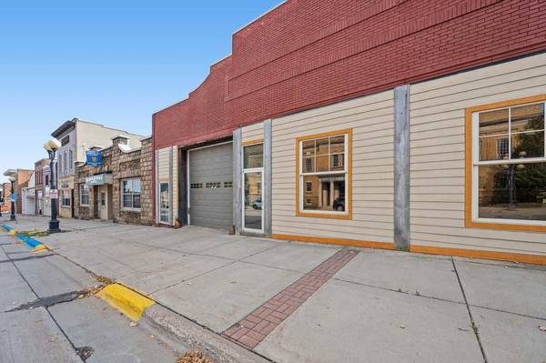 321 W Lake ST, Chisholm, MN 55719
