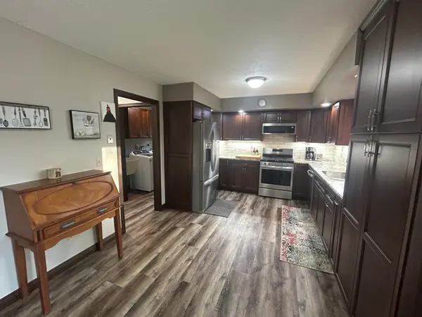 1100 Columbine DR, Marshall, MN 56258