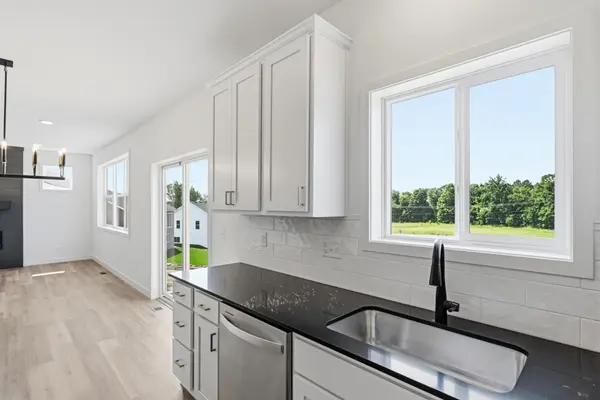 819 Walnut Grove LN, Hanover, MN 55341